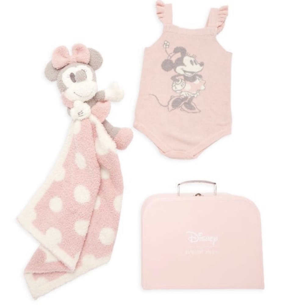 New BAREFOOT DREAMS Baby Blanket, Plush, Onesie and Luggage Box - Picture 1 of 3